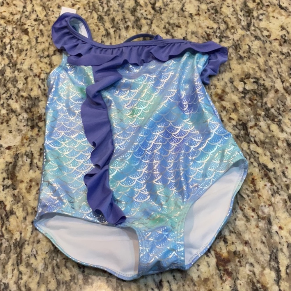 NWT girls so 8 one shoulder mermaid swimsuit